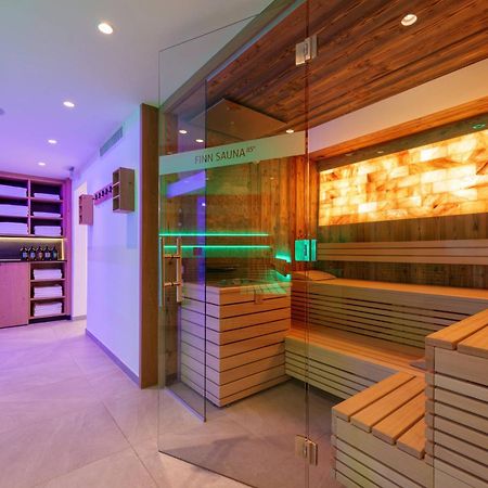 Hotel Troschana Флирш Екстериор снимка