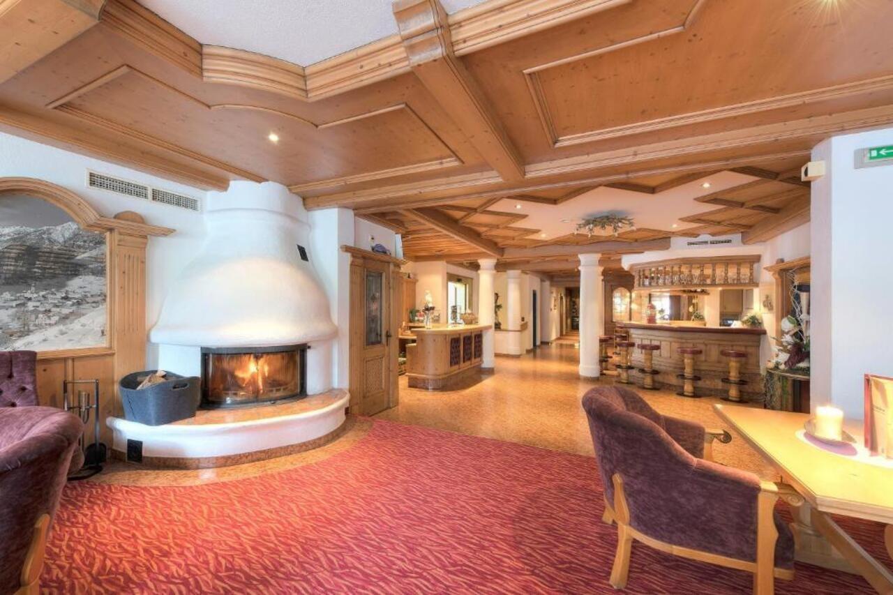 Hotel Troschana Флирш Екстериор снимка