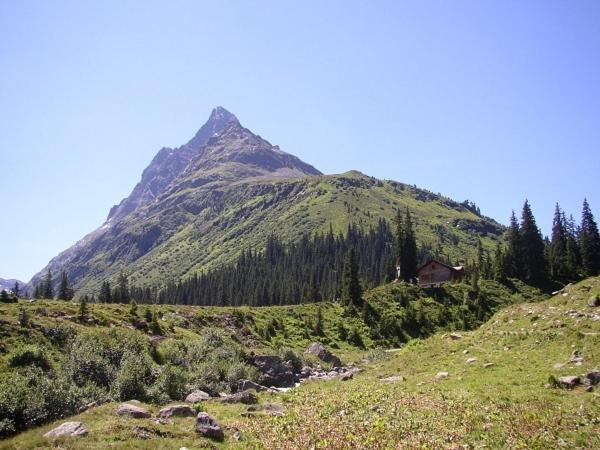 Hotel Troschana Флирш Екстериор снимка