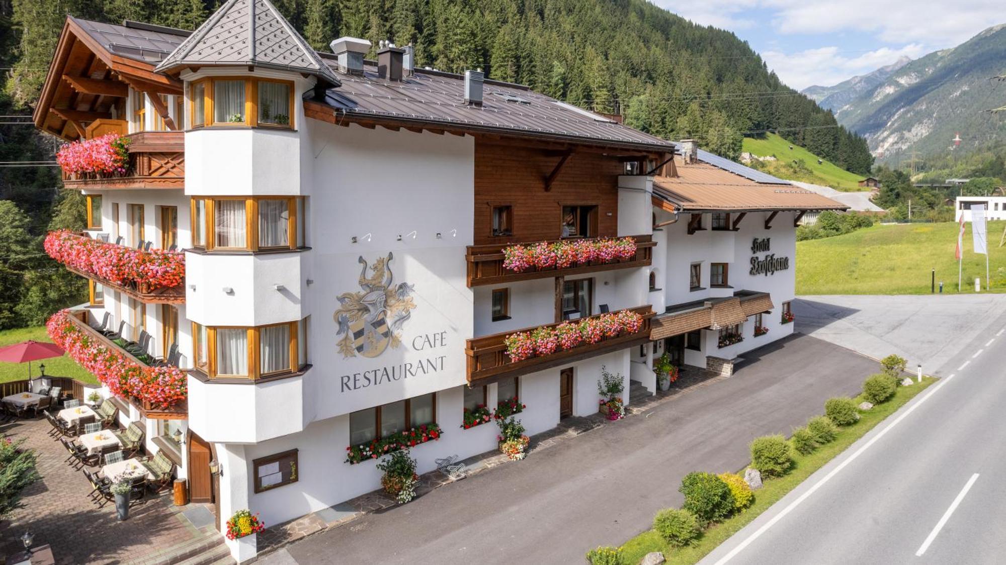 Hotel Troschana Флирш Екстериор снимка