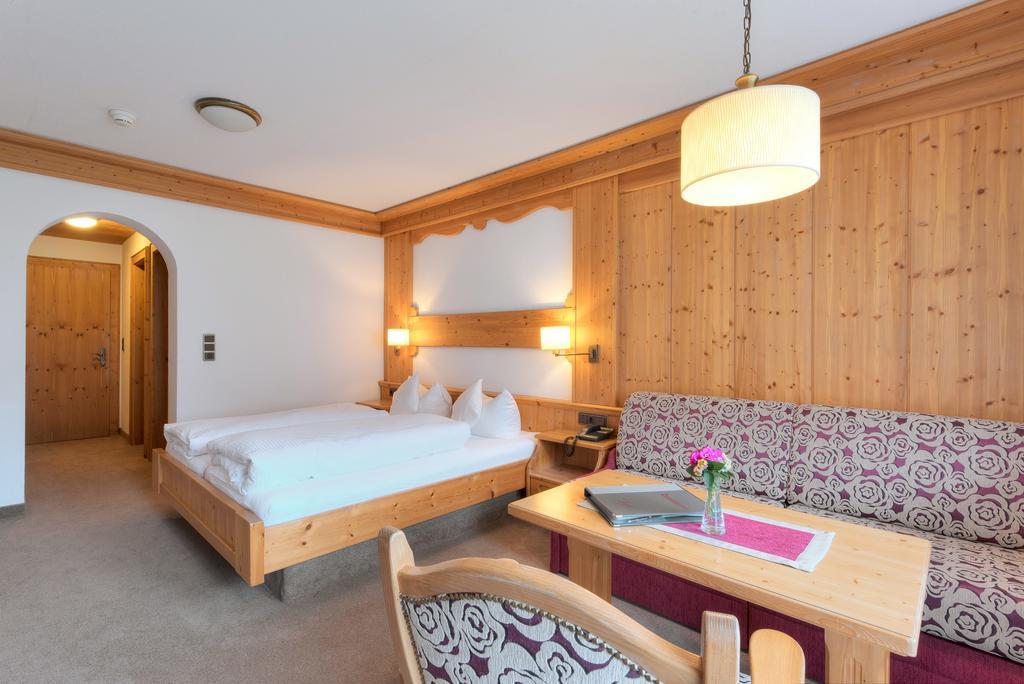 Hotel Troschana Флирш Екстериор снимка