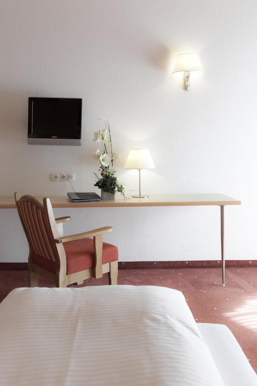 Hotel Troschana Флирш Екстериор снимка