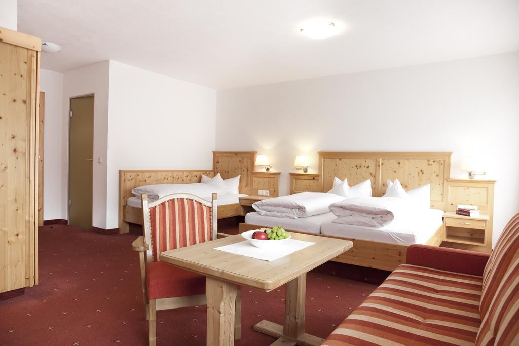 Hotel Troschana Флирш Екстериор снимка