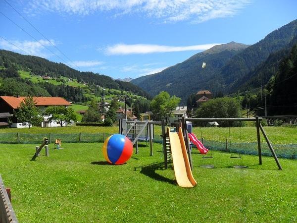 Hotel Troschana Флирш Екстериор снимка